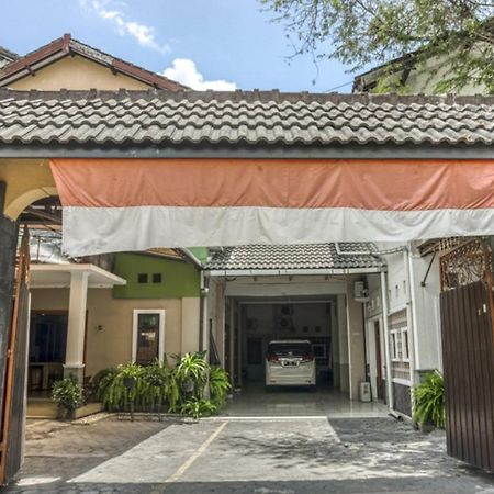 Hotel Reddoorz Syariah @ Raya Tajem Maguwo Kalasan Exterior foto