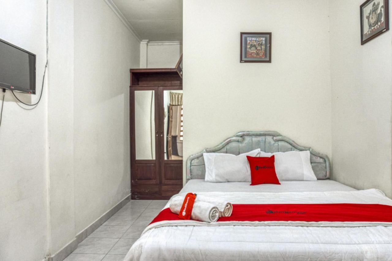 Hotel Reddoorz Syariah @ Raya Tajem Maguwo Kalasan Exterior foto