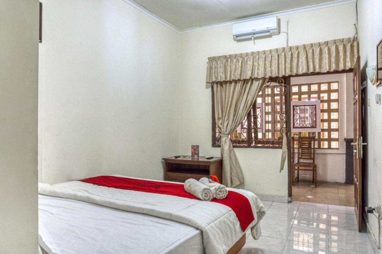 Hotel Reddoorz Syariah @ Raya Tajem Maguwo Kalasan Exterior foto